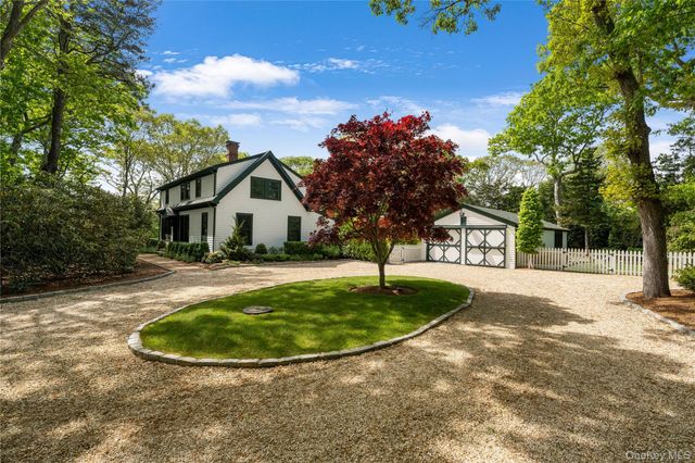 91 E Tiana Road, Hampton Bays, NY 11946