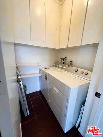 11805 Mayfield Avenue 306, Los Angeles, CA 90049