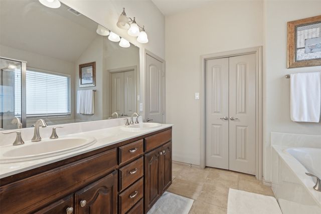 1608 Salado Trail, Weatherford, TX 76087
