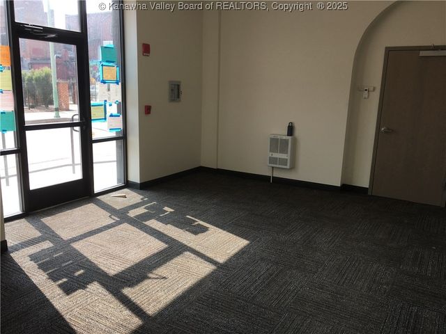 814 Virginia Street E 14, Charleston, WV 25301