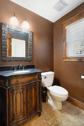 360 County Road 42570, Paris, TX 75462