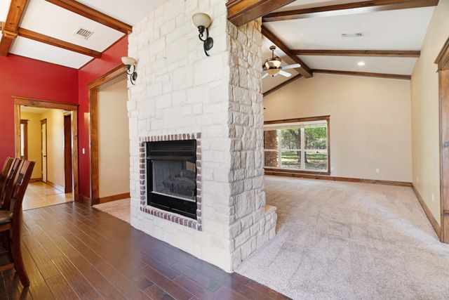 360 County Road 42570, Paris, TX 75462