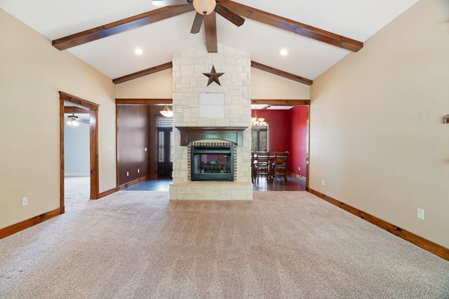 360 County Road 42570, Paris, TX 75462