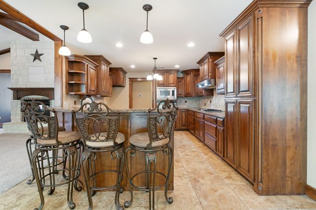 360 County Road 42570, Paris, TX 75462