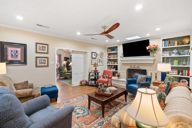 697 Cindy Blair Way, Lexington, KY 40503