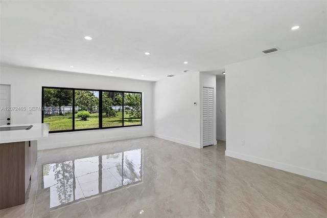 521 NW 189th Terrace, Miami Gardens, FL 33169