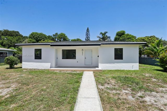 521 NW 189th Terrace, Miami Gardens, FL 33169