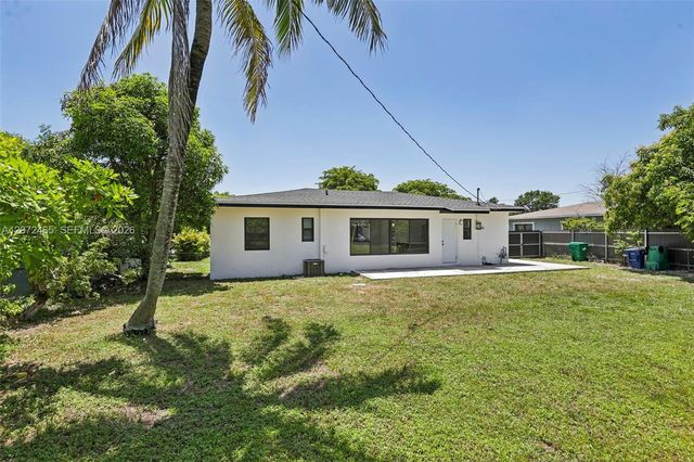 521 NW 189th Terrace, Miami Gardens, FL 33169
