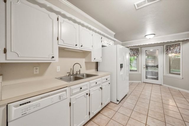 2305 Madison Circle, Corsicana, TX 75110