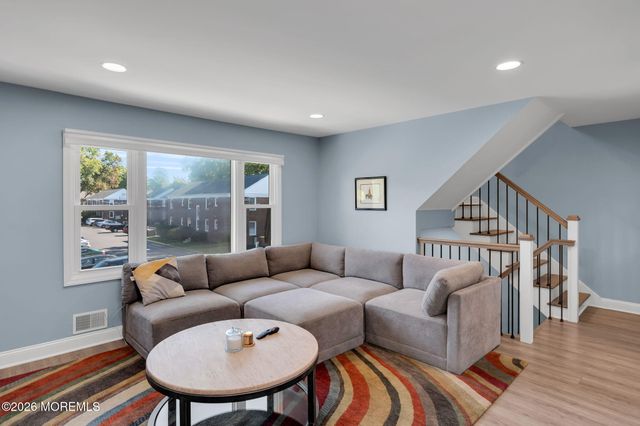 20 Pinckney Road B6, Red Bank, NJ 07701