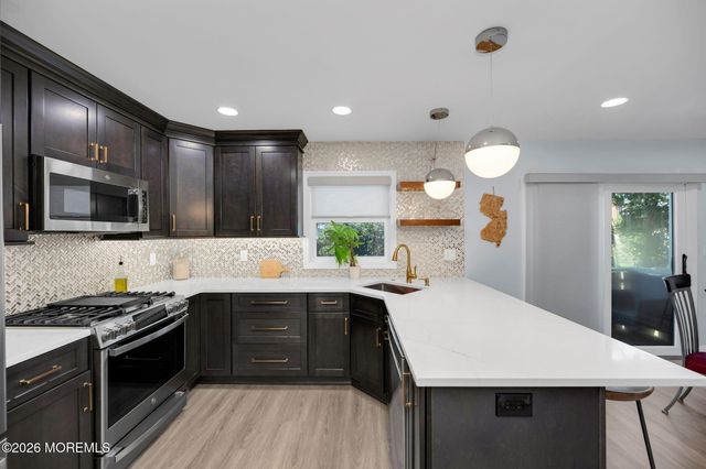 20 Pinckney Road B6, Red Bank, NJ 07701