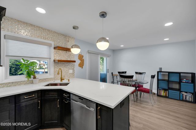 20 Pinckney Road B6, Red Bank, NJ 07701