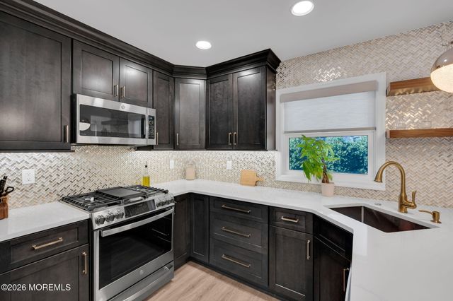 20 Pinckney Road B6, Red Bank, NJ 07701
