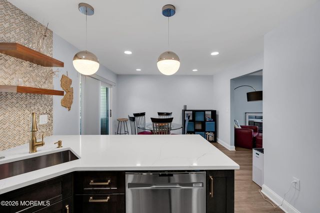 20 Pinckney Road B6, Red Bank, NJ 07701