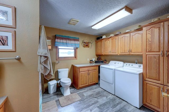 18071 65th Rd, Winfield, KS 67156