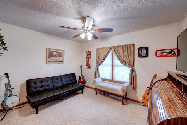 18071 65th Rd, Winfield, KS 67156