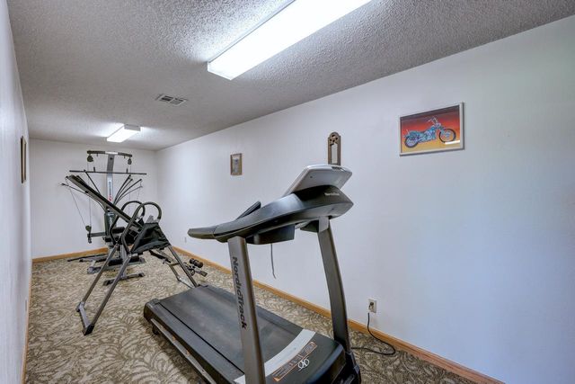 18071 65th Rd, Winfield, KS 67156