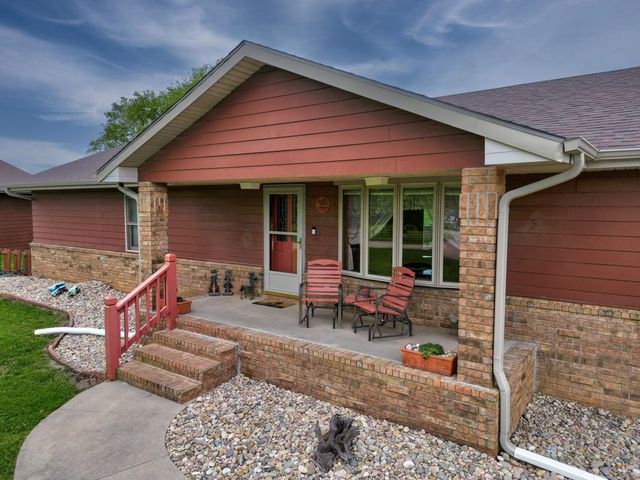 18071 65th Rd, Winfield, KS 67156