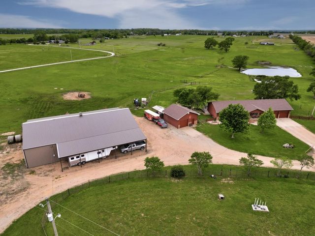 18071 65th Rd, Winfield, KS 67156