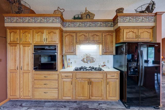 18071 65th Rd, Winfield, KS 67156