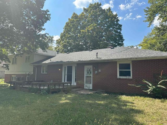 1212 N Bittersweet Lane, Muncie, IN 47304