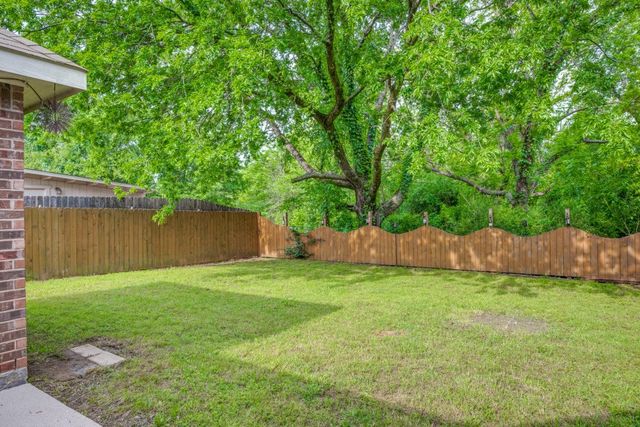 912 Cole Avenue, Denton, TX 76208
