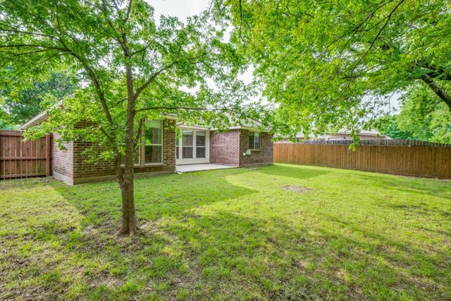912 Cole Avenue, Denton, TX 76208