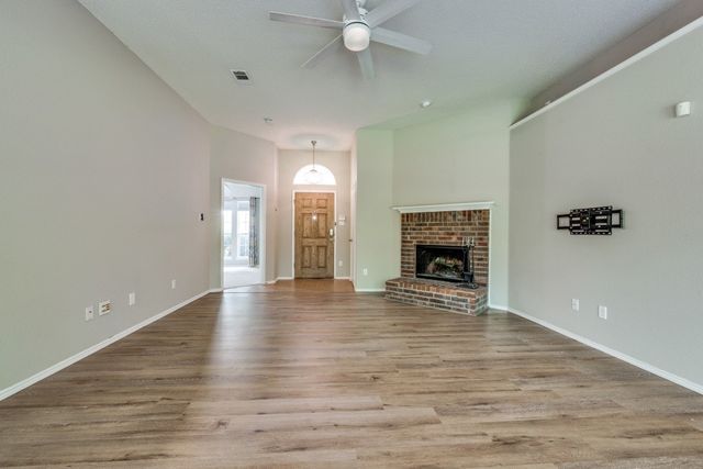 912 Cole Avenue, Denton, TX 76208