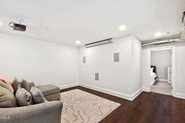 2204 Stafford Avenue 202, Raleigh, NC 27607