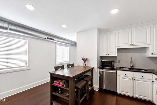 2204 Stafford Avenue 202, Raleigh, NC 27607