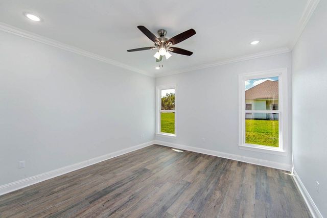 205 Turner St, Schriever, LA 70395