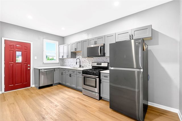 410 Kendal St, Coraopolis, PA 15108