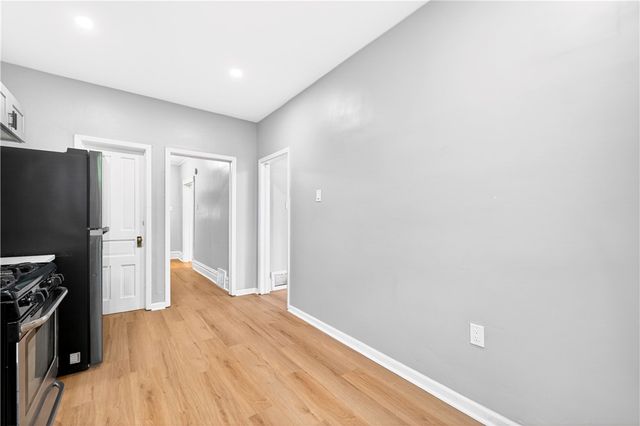410 Kendal St, Coraopolis, PA 15108