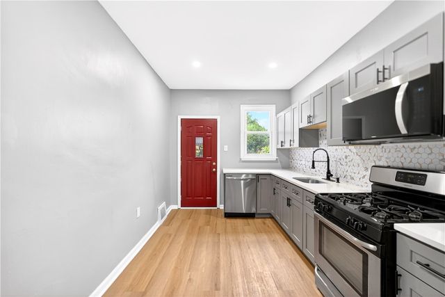 410 Kendal St, Coraopolis, PA 15108