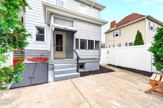 410 Kendal St, Coraopolis, PA 15108