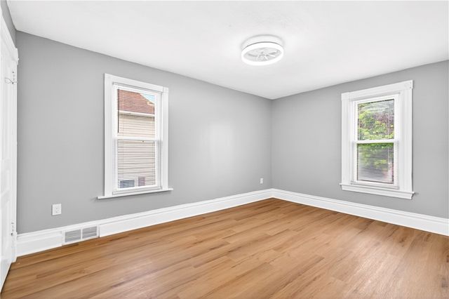 410 Kendal St, Coraopolis, PA 15108