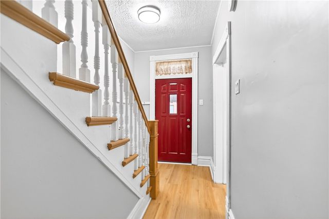 410 Kendal St, Coraopolis, PA 15108