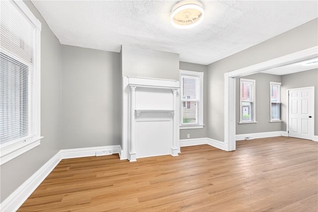 410 Kendal St, Coraopolis, PA 15108