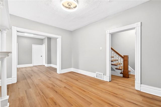 410 Kendal St, Coraopolis, PA 15108