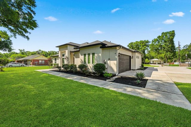 19338 Riverwalk Drive, Porter, TX 77365