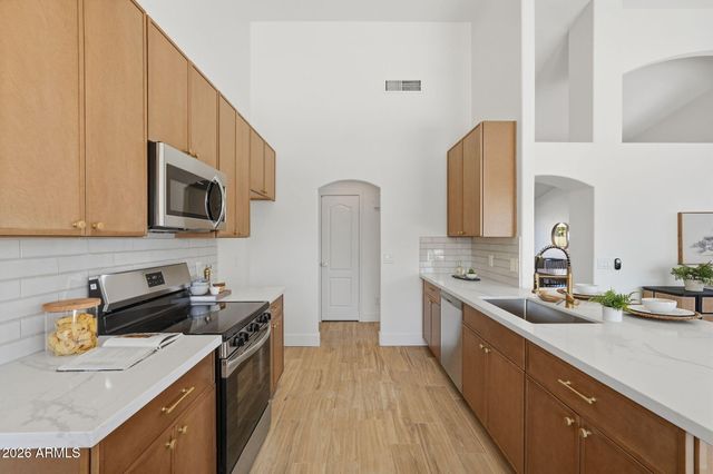 5261 W SHANNON Court, Chandler, AZ 85226