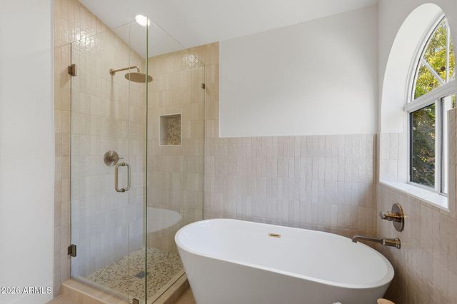 5261 W SHANNON Court, Chandler, AZ 85226