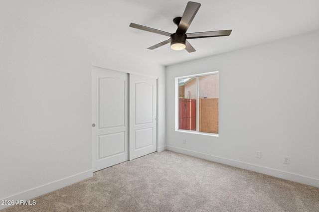 5261 W SHANNON Court, Chandler, AZ 85226