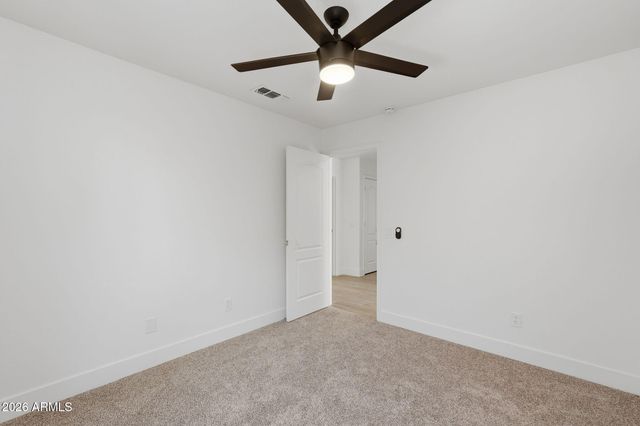 5261 W SHANNON Court, Chandler, AZ 85226