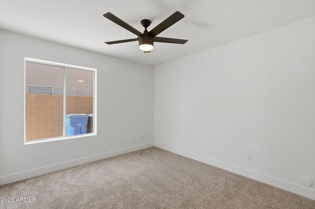 5261 W SHANNON Court, Chandler, AZ 85226