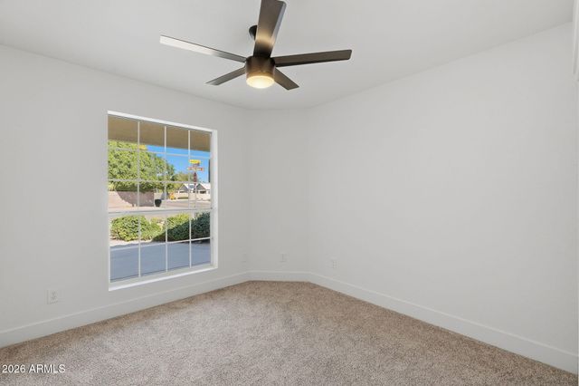 5261 W SHANNON Court, Chandler, AZ 85226