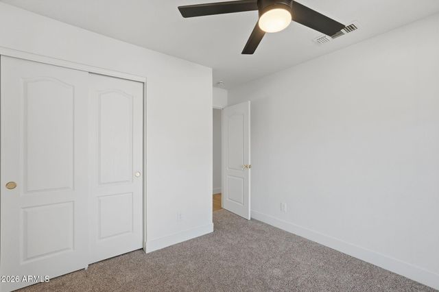 5261 W SHANNON Court, Chandler, AZ 85226