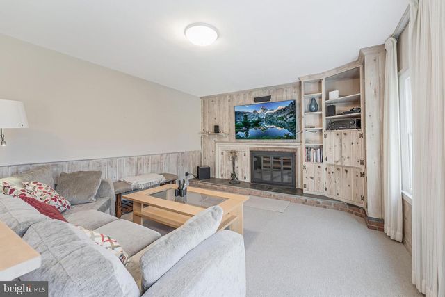 9908 CARTER RD, Bethesda, MD 20817