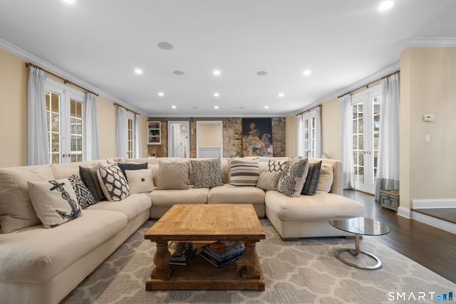 282 North Avenue, Westport, CT 06880