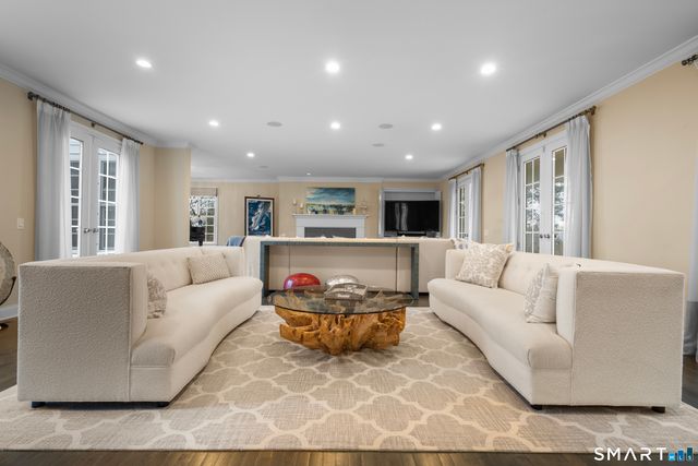 282 North Avenue, Westport, CT 06880